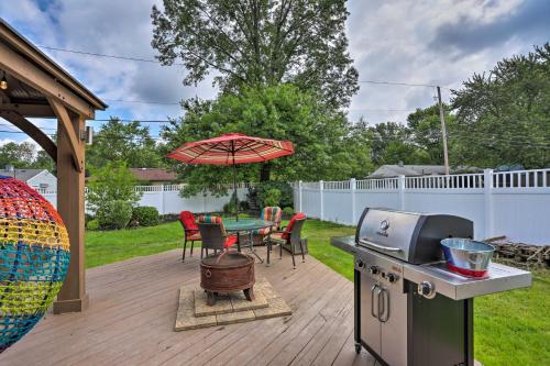 Renovated Parma Heights Home with Yard, BBQ and Pergola