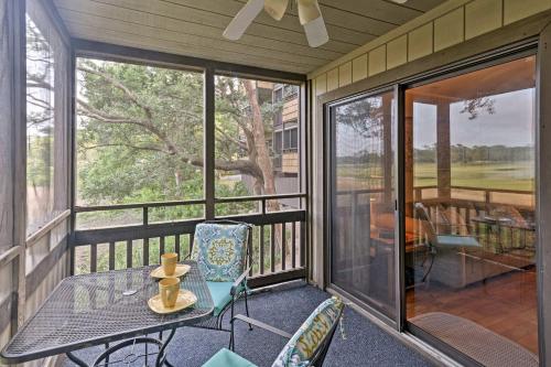 Oceanside Myrtle Beach Condo with Pool Access and Patio