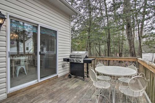Ocean Pines House with Screened-In Deck and Grill!