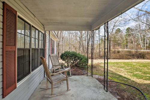 Pet-Friendly Home by Cloudland and Chickamauga!