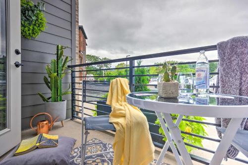 Downtown Asheville Condo with Patio and Amenities