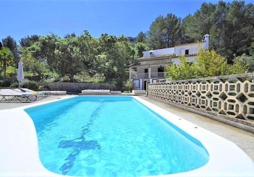 Villa LAS ENCINAS-en el pueblo de Esporles- Mallorca