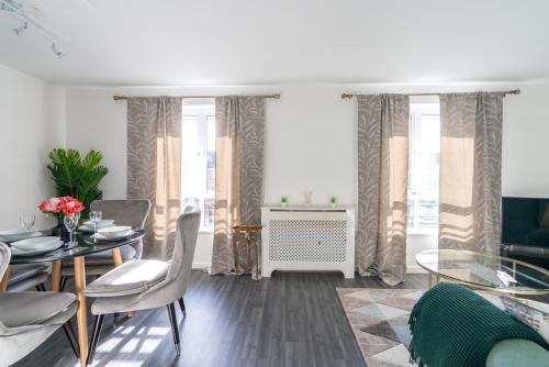 Suites by Rehoboth - Abbey Wood Station - London Zone 4