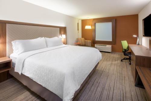 Holiday Inn Express & Suites Houston - North I45 Spring, an IHG Hotel