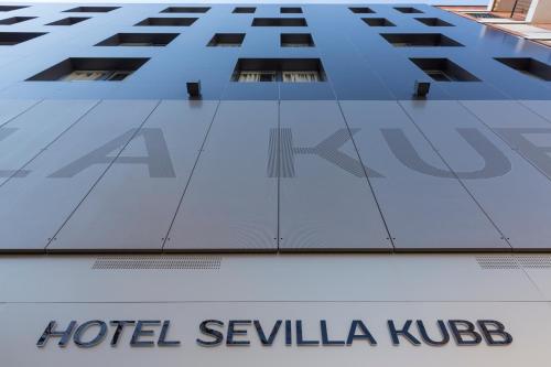 Hotel Macià Sevilla Kubb