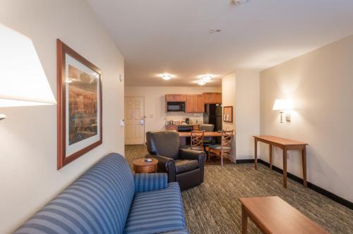 Candlewood Suites Mobile-Downtown, an IHG Hotel
