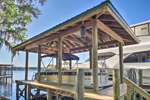 Waterfront Astor Studio Cabin with Private Boat Dock
