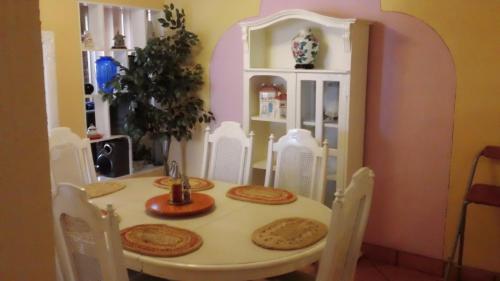 Welcome To Casa OLE Playas de Tijuana 5-Rooms 14-Guests close to Shoping Center & Beach