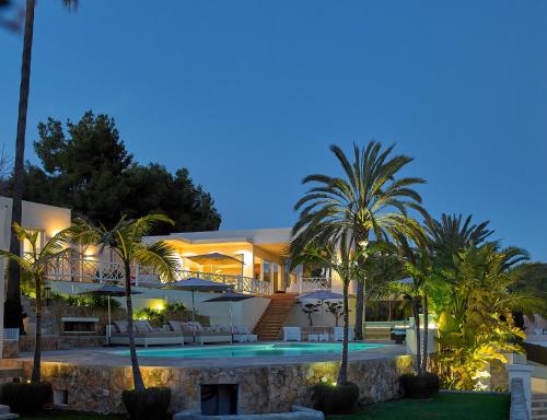 Rent Your Luxury 5 Bedroom Villa, Ibiza Villa 1013