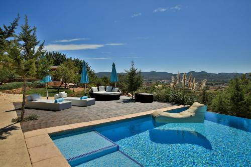 Rent this Luxury Villa with Private Pool, Ibiza Villa 1017