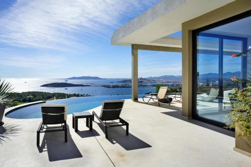 Rent this Luxury Villa with Private Pool, Ibiza Villa 1032