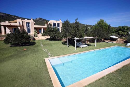 Luxury Private Holiday Villa with Private Pool, Ibiza Villa 1036