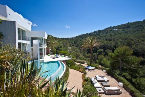 The Ultimate 5 Star Luxury Villa with Breathtaking Views, Ibiza Villa 1065