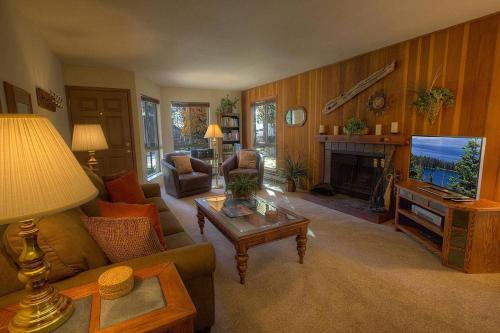 Pinenut Place by Lake Tahoe Accommodations