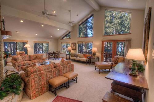 Silver Rock Lodge by Lake Tahoe Accommodations