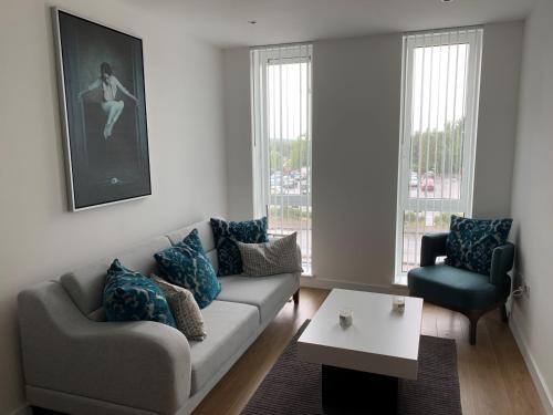 Bracknell - Stunning 1 bedroom Flat with Spectacular Views
