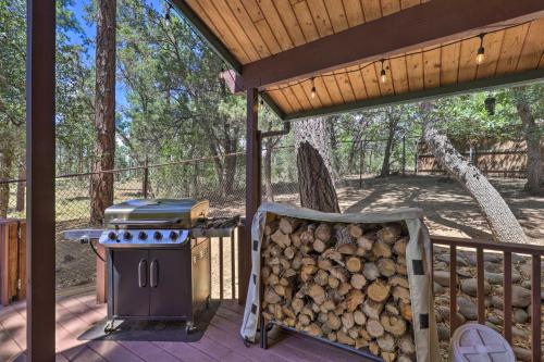 Rustic-Chic Prescott Cabin with Deck in Wooded Area!
