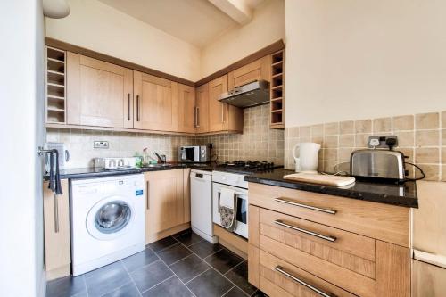 GuestReady - Vibrant Leith Flat for 3 people - cosy great location!