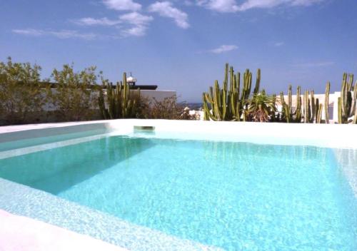 Villa Mare Bella Chao sea view private heated solar pool AC