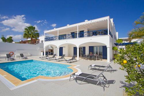 Villa Puerto Calero Marina is a beautiful 5 Bedroom Villa in Puerto Calero with heated pool