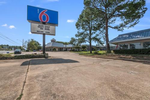 Motel 6-Kilgore, TX