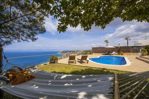 Villa with sea view and private pool
