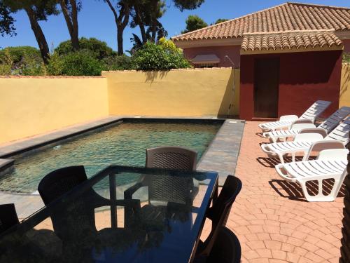 3 bedrooms villa with private pool enclosed garden and wifi at Chiclana de la Frontera 1 km away from the beach