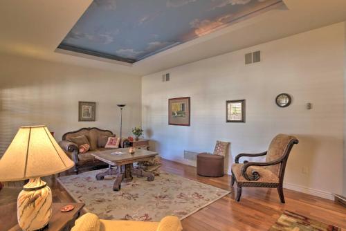 Phoenix Getaway with Patio - 2 Miles to Downtown!