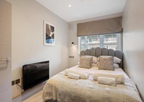 BRAND NEW 2-Bedroom Trendy Flat In A Globe Town Bethnal Green