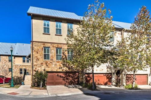 Pet-Friendly Townhome about 2 Mi to Town Square!
