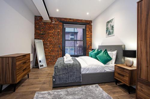 Stunning 1 Bedroom Apartment in a Converted Printing Press