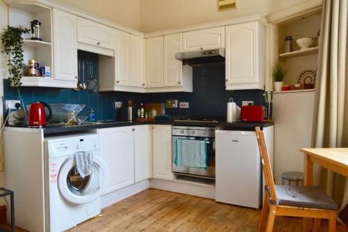 Sophisticated and Bright One Bed in Leith