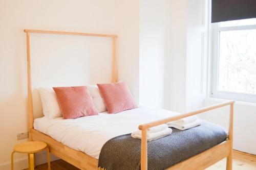 Modern 1 Bedroom Flat In the Heart of Edinburgh