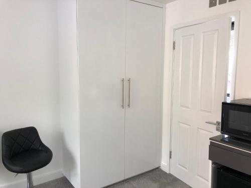 Self contained ensuite double bedroom with own entrance