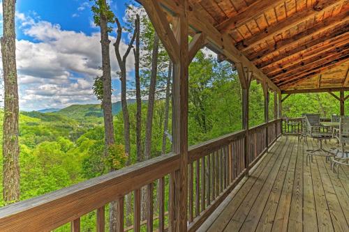 Cabin with Mtn Views and Fireplace, Near Smoky Mtns!