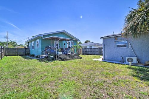 Tampa Studio with Garden Access, about 4 Mi to Dtwn