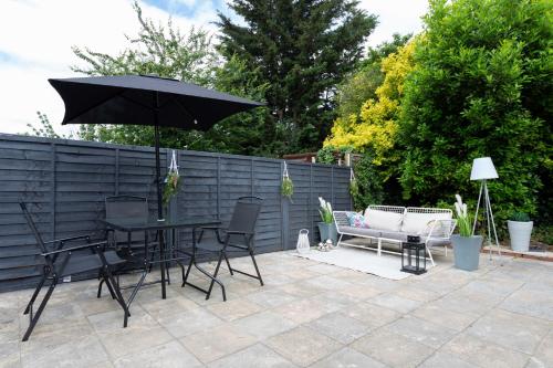 Contemporary 3 bed house with spacious garden close to Stratford
