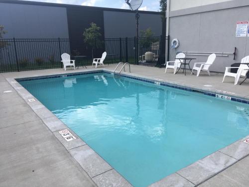 Quality Inn & Suites Blue Springs - Kansas City