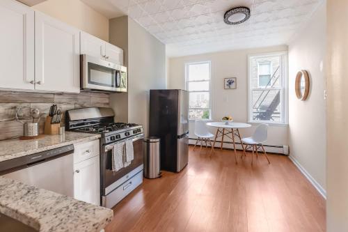 Attractive Studio In Top Location - 15min To NYC