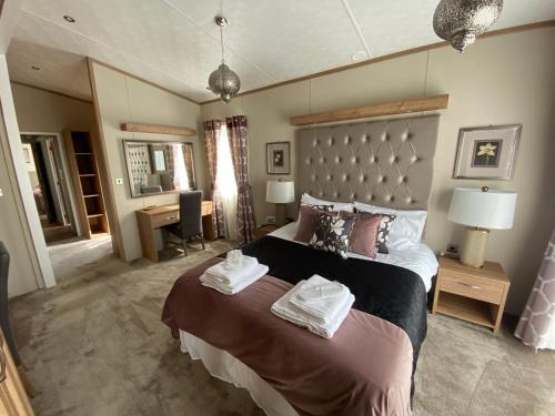 Saltire 59 2-Bedroom Lodge