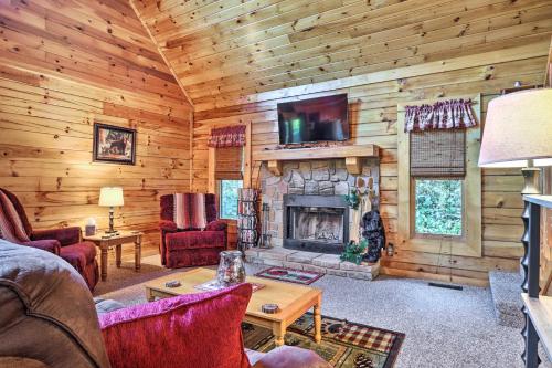 Cozy Sevierville Home 15 Mi to Pigeon Forge!