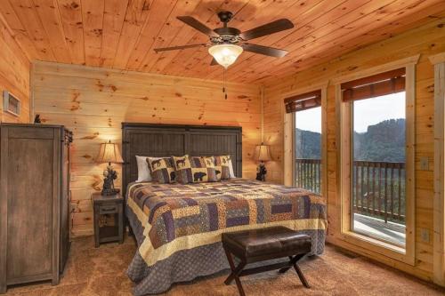Awesome Mountain Sunsets - 5 Bedrooms, 5,5 Baths, Sleeps 16 cabin