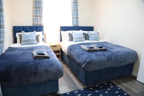 Spacious Liverpool Guest House Serviced Accommodation for Contractors & Groups by Snazzy Short Stay
