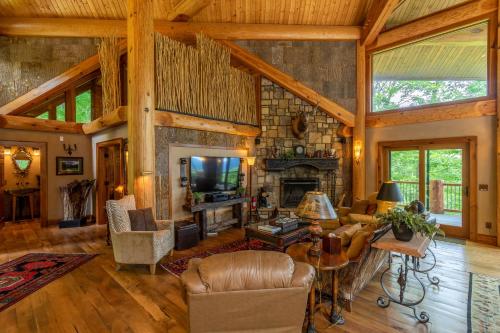 Big Bear Lodge at Eagles Nest Breathtaking Views