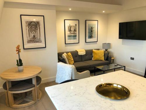 Modern 1-Bedroom Apartment in Centre of Bromley