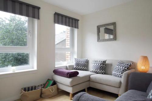 Pass the Keys Cosy and Bright 2 Beds Flat with - Free Parking