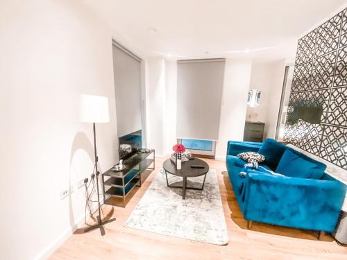 Luxury apartment - 1 min from station
