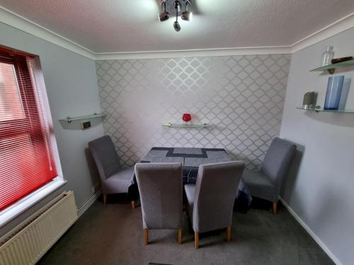 Pass the Keys Two bedroom flat in superb location with parking