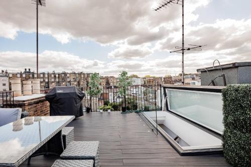 Superb 3 Bed/Bath Luxury + Ibiza Roof Terrace