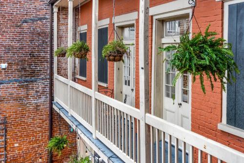 2BD Condo steps to everything with balcony & Courtyard